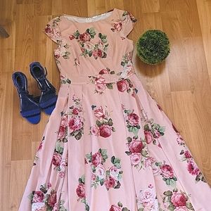 NWOT Eshakti Butterfly Print Pleated Dress